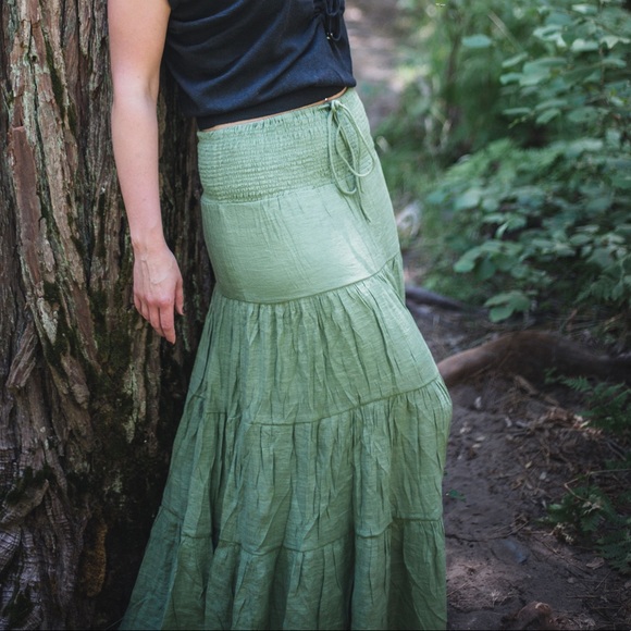 Only 1 Left! Flowy Tiered Gauze Peasant Maxi Skirt - Picture 5 of 9